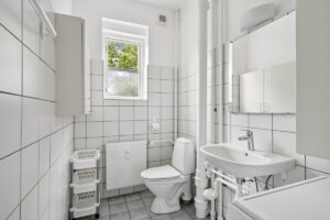 Strandvejen_349B_2_tv - badeværelse 2