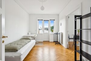 Strandvejen_349B_2_tv - værelse